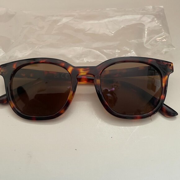 Brown Lens Tortoiseshell Square Sunglasses - Picture 3 of 7
